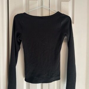 Gilly Hicks Elegant Black Long Sleeve Tee